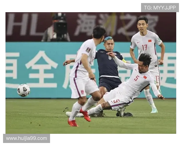 中国队在关岛展开下半场争夺力争胜利展现团队精神与战术配合