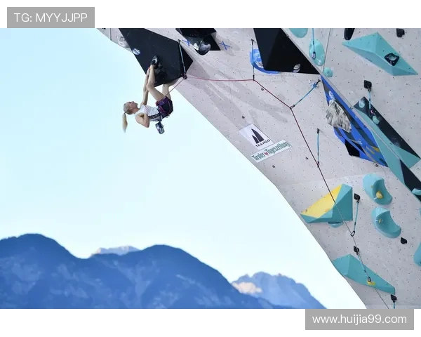 重庆攀岩队在极限运动世界杯积分榜中以51分稳居第一名